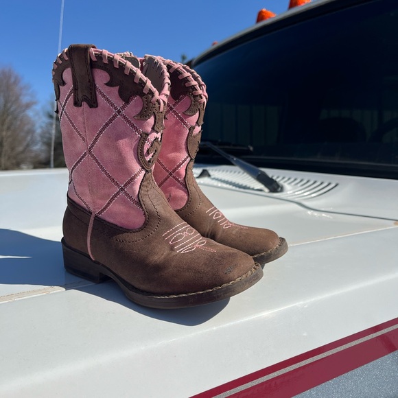 Toddler Ropers 💗🐴 - Picture 2 of 2